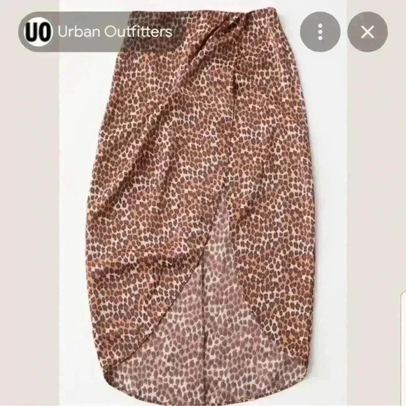 UO Leopard Print Skirt Size XS - Picture 2 of 4